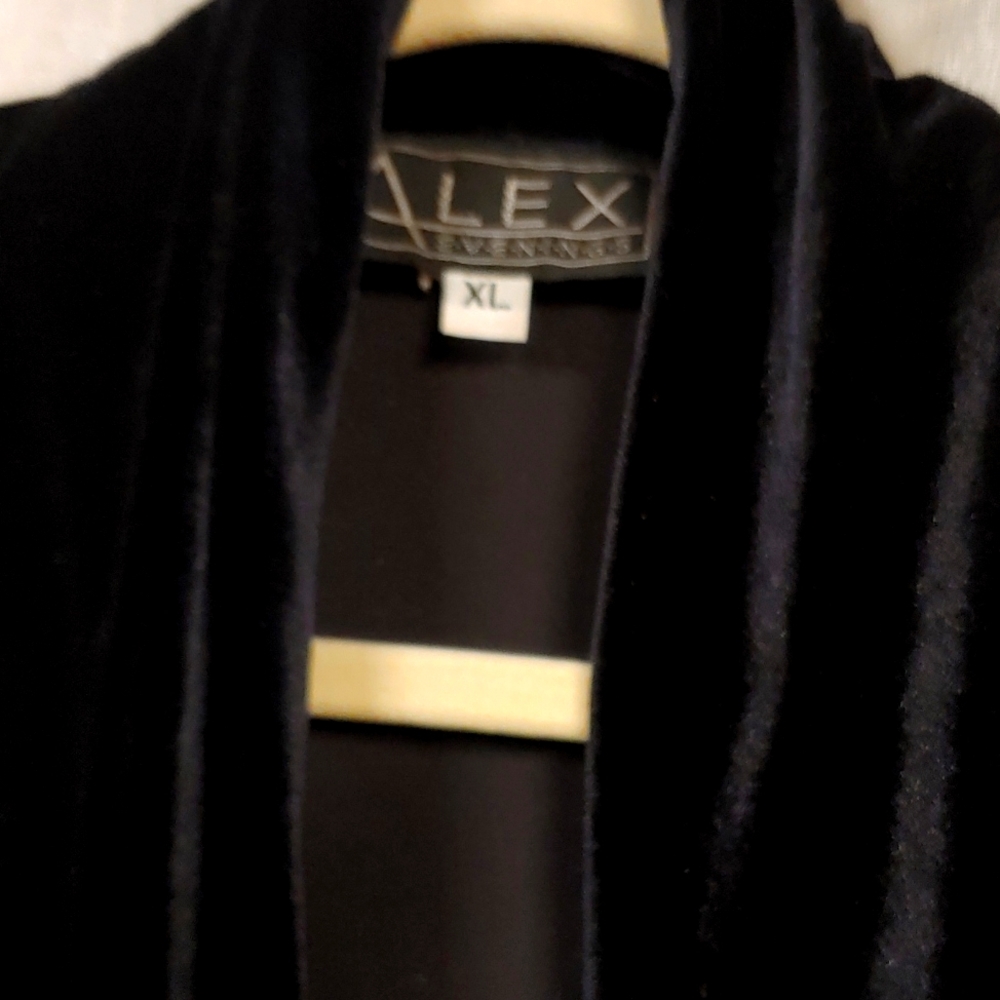 Velveteen Medium Weight,full bottom hem and holdover front